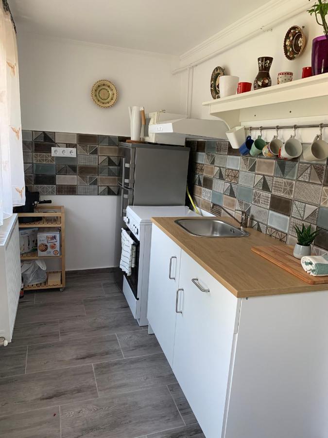 Dalia Apartman Gyoemro Zewnętrze zdjęcie