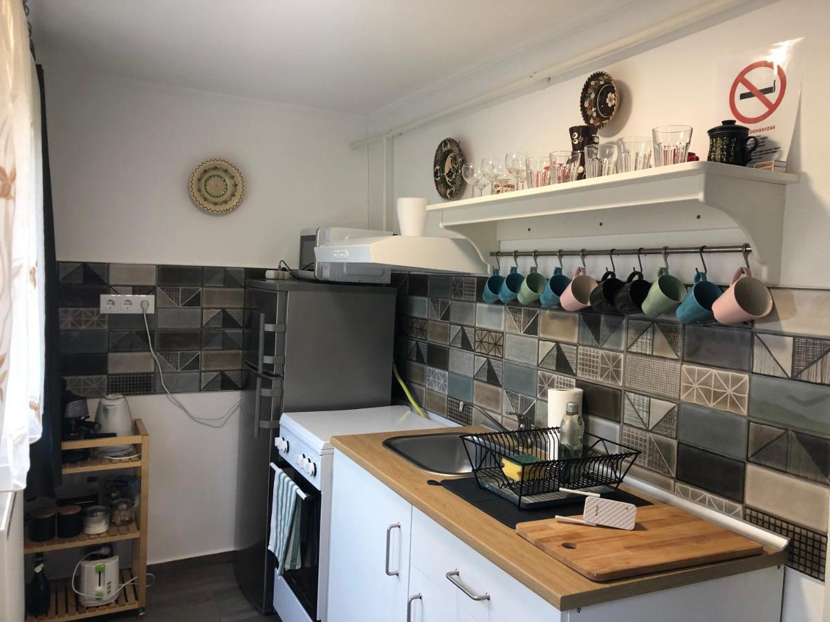 Dalia Apartman Gyoemro Zewnętrze zdjęcie